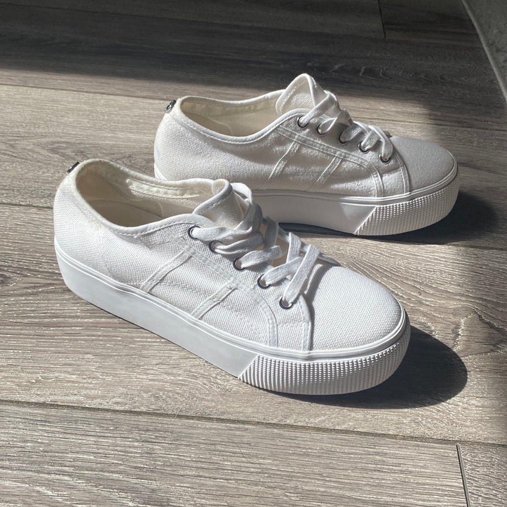 Steve Madden Platform tennis shoes size 8M